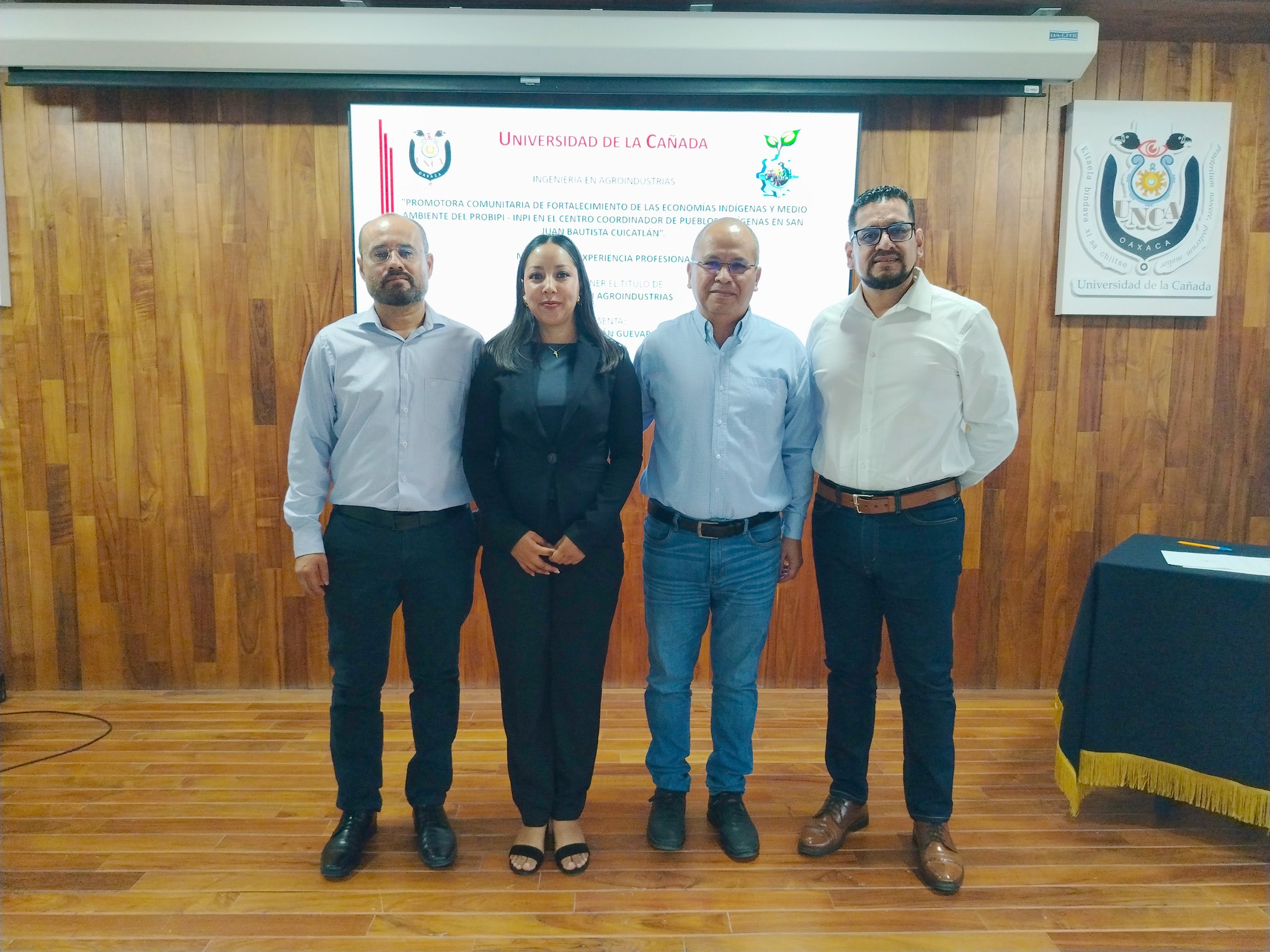 Jessika Duran Guevara y profesores